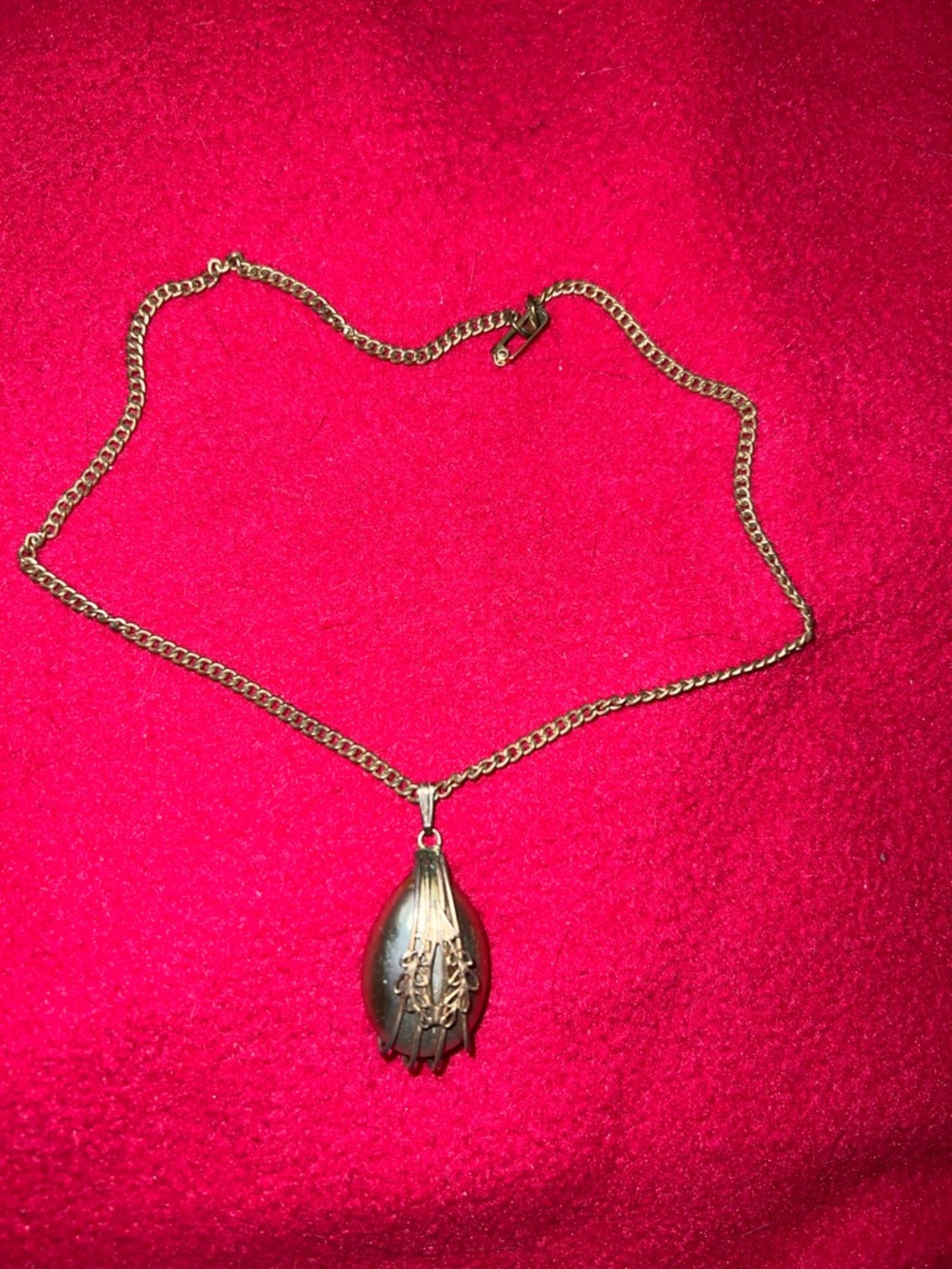 Vintage Elegant Gold-Tone Pendant Necklace - Women Jewelry
